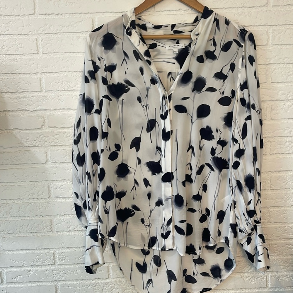 Equipment Button Down Blouse Size Medium - image 1
